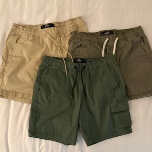 Hollister Men's Cargo Shorts in Tan and Green. 
Shorts set combo x3.